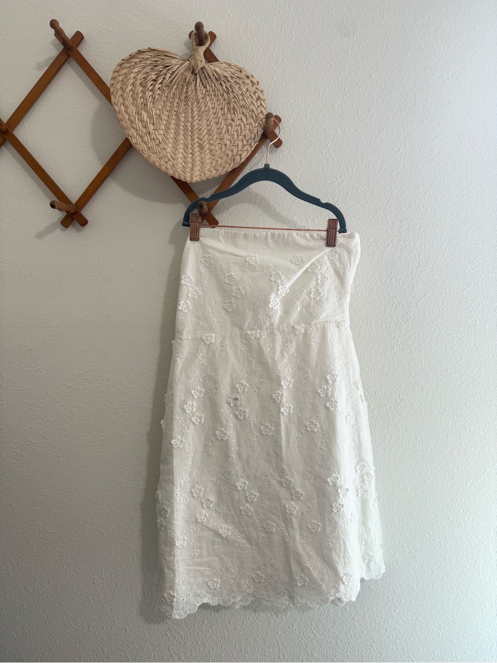 Strapless White Floral Lace Dress